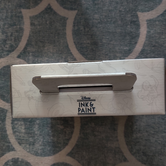 Disney Ink & Paint Ceramic plates - Picture 2 of 4